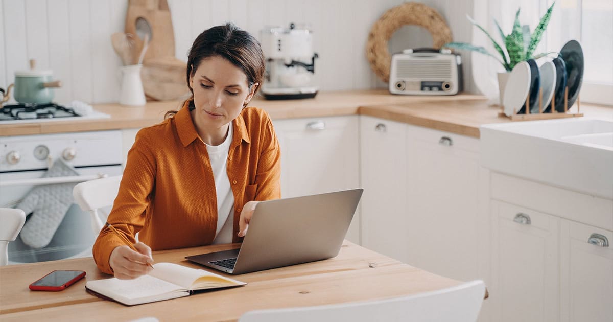 Work-From-Home Tech Jobs That Pay Well